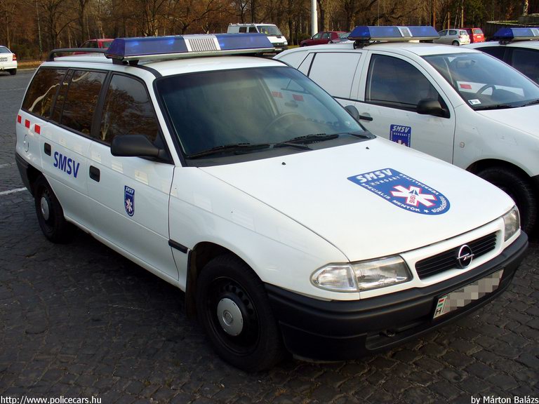 Opel Astra F Caravan, Budapest, SMSV, vérszállítás, fotó: Márton Balázs
Keywords: mentő magyar Magyarország mentőautó