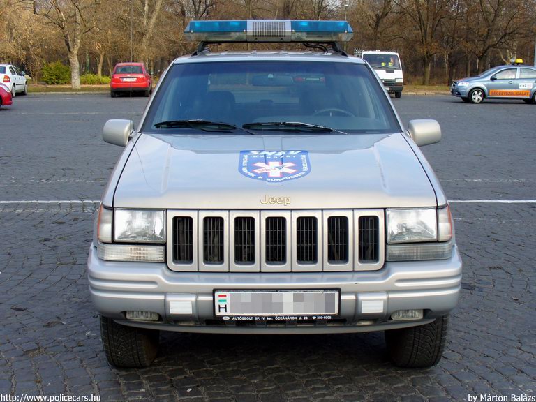 Jeep Grand Cherokee, Budapest, SMSV, vérszállítás, fotó: Márton Balázs
Keywords: mentő magyar Magyarország mentőautó