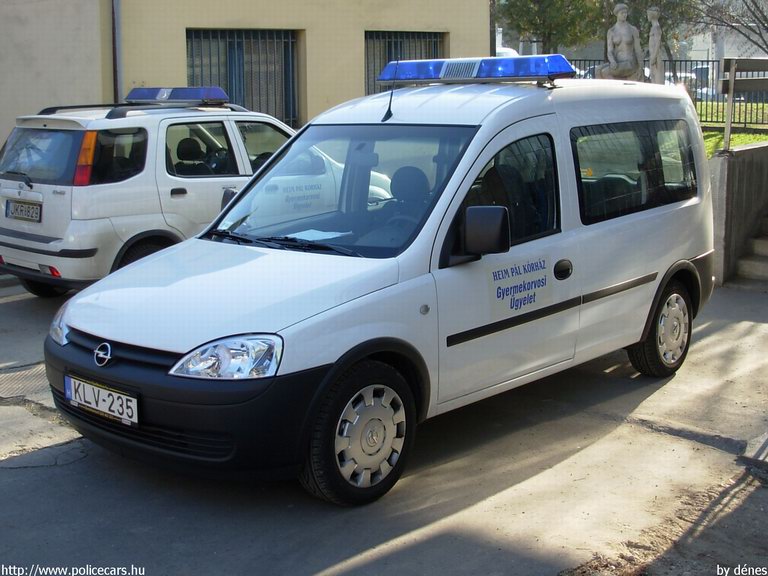 Opel Combo, Budapest, Gyermekorvosi ügyelet, Heim Pál Kórház, fotó: dénes
Keywords: mentő magyar Magyarország mentőautó KLV-235