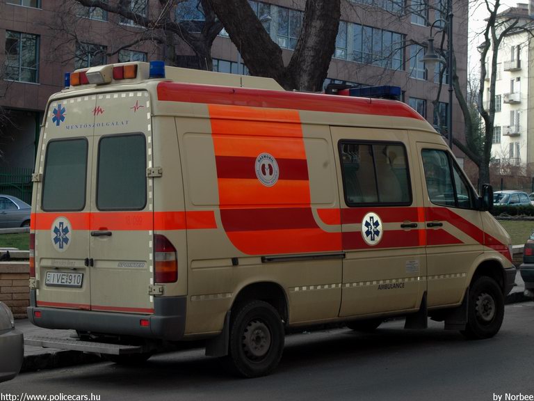 Mercedes-Benz Sprinter, Budapest, HAEMOBIL Egészségügyi Szolgáltató Kht., fotó: Norbee
Keywords: mentő magyar magyarország mentőautó IVE-910