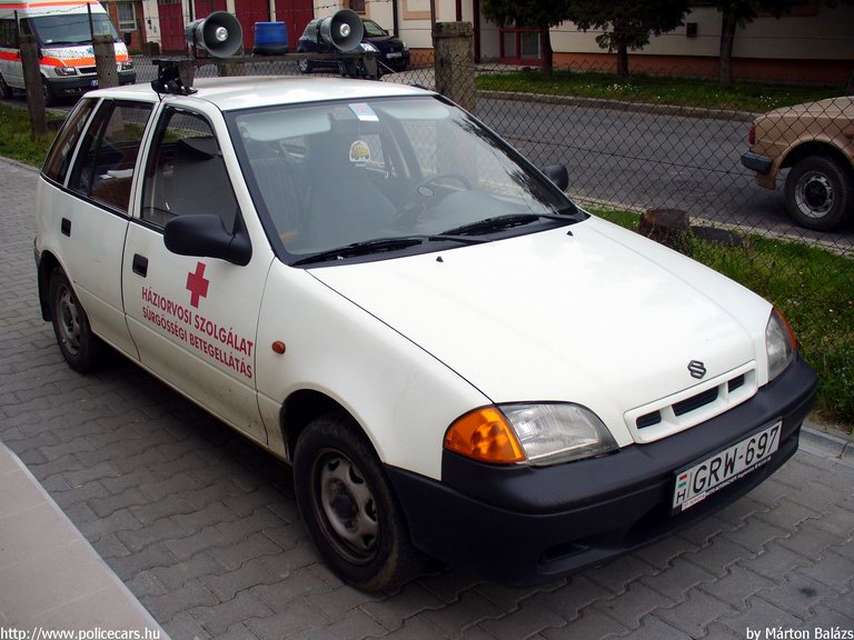Suzuki Swift, orvosi ügyelet, fotó: Márton Balázs
Keywords: mentő magyar Magyarország mentőautó GRW-697