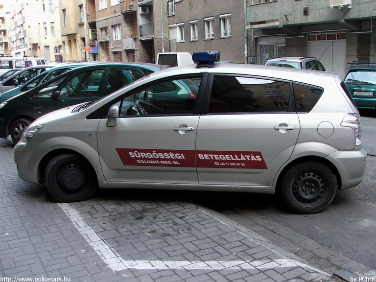 Toyota Corolla Verso, Budapest, Dolomit-Med Bt., fotó: PChris
Keywords: mentő magyar Magyarország mentőautó KIS-097