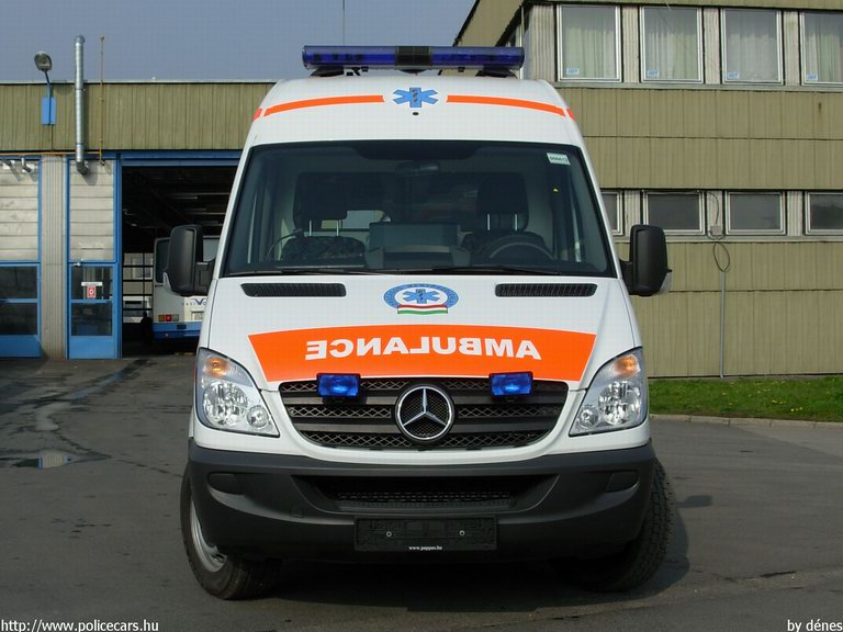 Mercedes Sprinter II 313 CDI, Országos Mentõszolgálat, fotó: dénes
Keywords: OMSZ mentő magyar magyarország mentőautó