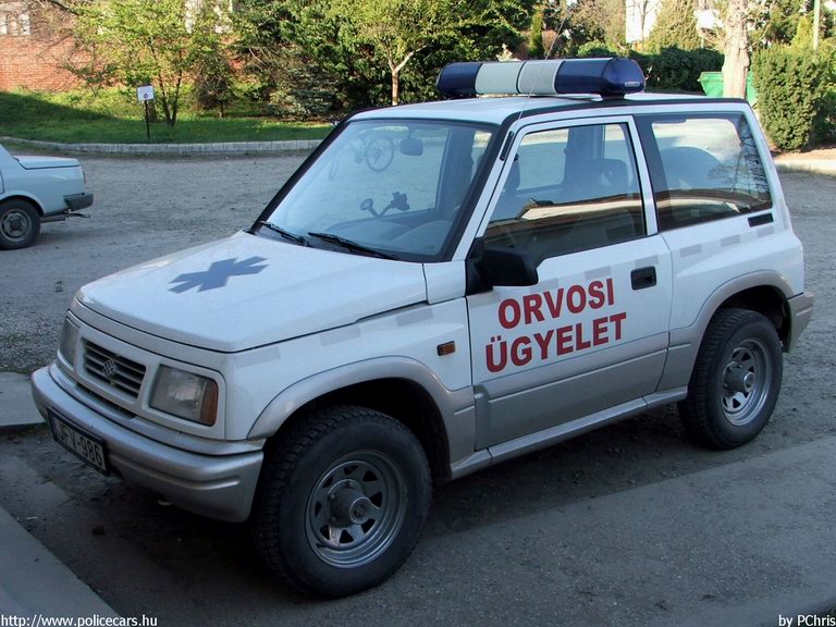Suzuki Vitara, Göd, orvosi ügyelet, fotó: PChris
Keywords: mentő magyar Magyarország mentőautó JFV-986
