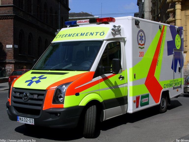 Volkswagen Crafter, Budapest, Szent Márton Gyermekmentõ Szolgálat, fotó: dénes
Keywords: mentő magyar Magyarország mentőautó MA02-03