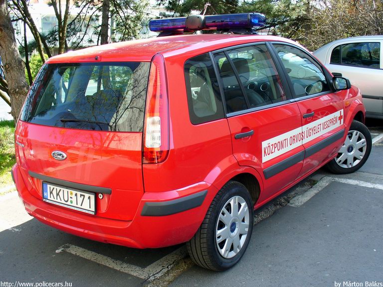 Ford Fusion, Veszprém, orvosi ügyelet, fotó: Márton Balázs
Keywords: mentő magyar Magyarország mentőautó KKU-171