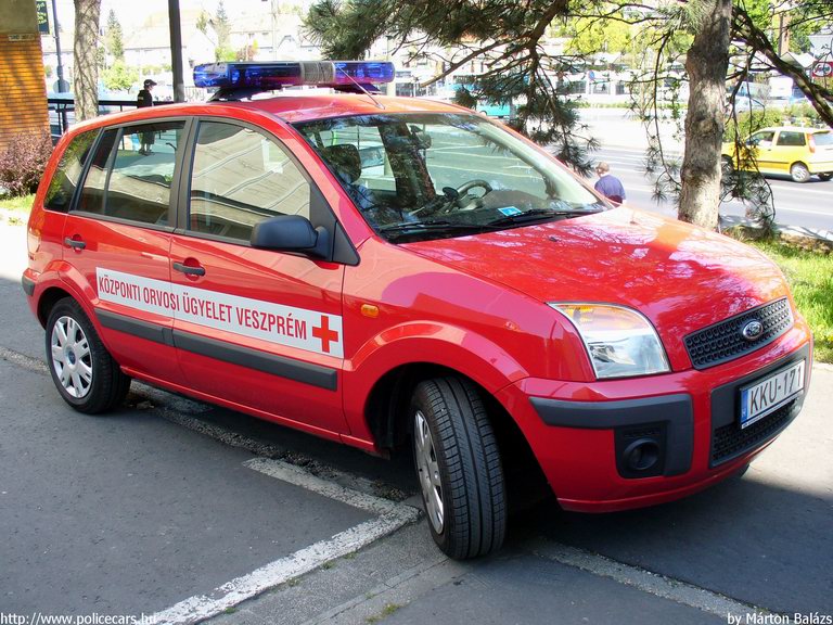 Ford Fusion, Veszprém, orvosi ügyelet, fotó: Márton Balázs
Keywords: mentő magyar Magyarország mentőautó KKU-171