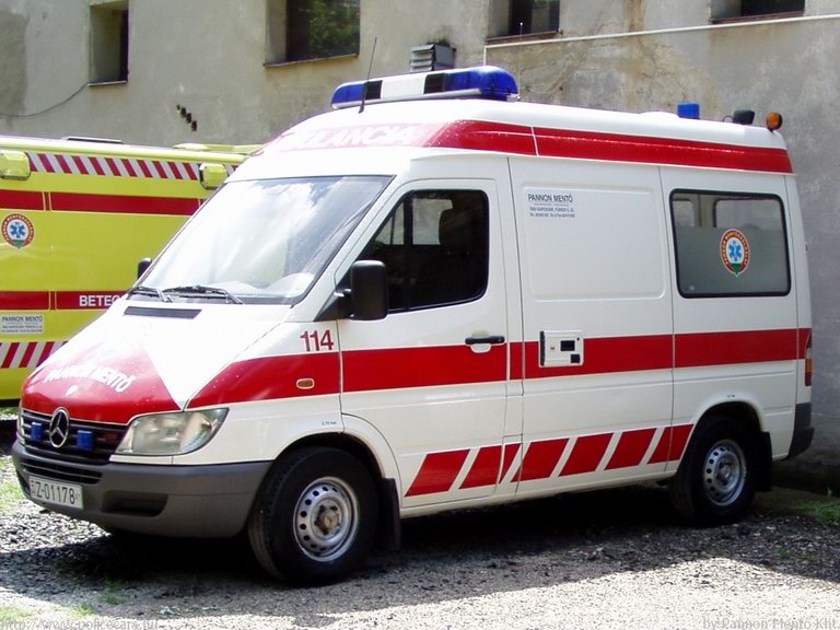 Mercedes-Benz Sprinter, Kaposvár, Pannon Mentõ Kht., fotó: Pannon Mentõ Kht.
Keywords: mentő magyar magyarország mentőautó