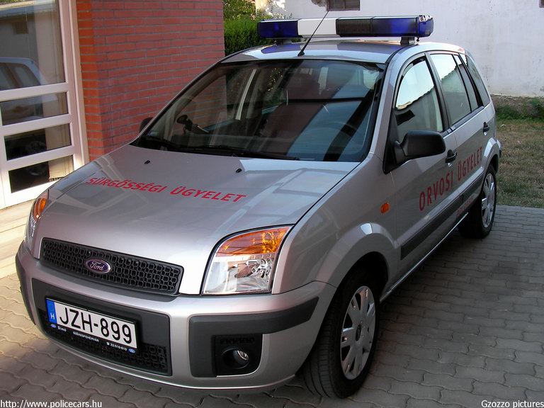 Ford Fusion, Polgárdi, orvosi ügyelet, fotó: Gzozzo pictures
Keywords: mentő magyar Magyarország mentőautó JZH-899