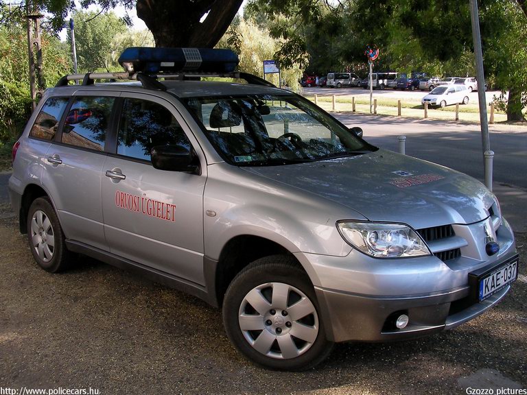 Mitsubishi Outlander, Velence, orvosi ügyelet, fotó: Gzozzo pictures
Keywords: mentő magyar Magyarország mentőautó KAE-037