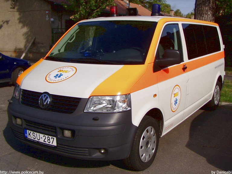 Volkswagen Transporter T5, Samaritanus Mentõszolgálat, fotó: Danigabi
Keywords: mentő magyar Magyarország mentőautó KSU-287