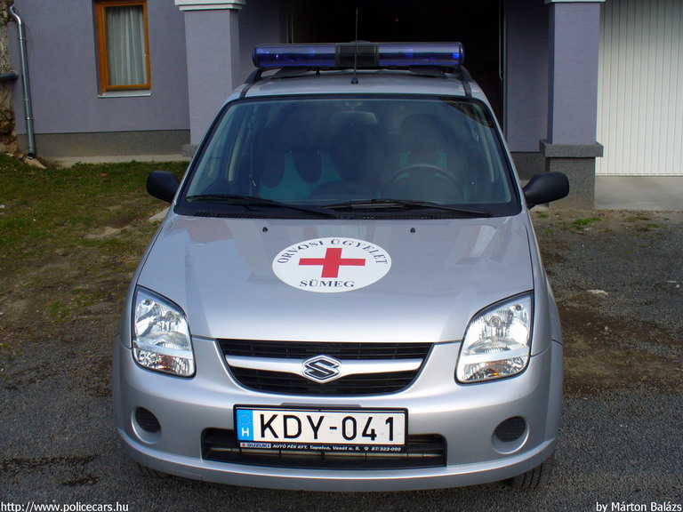 Suzuki Ignis, Sümeg, orvosi ügyelet, fotó: Márton Balázs
Keywords: mentő magyar Magyarország mentőautó KDY-041