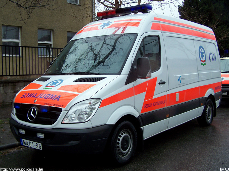 Mercedes Sprinter II, Országos Mentõszolgálat, fotó: CJ
Keywords: mentő mentőautó OMSZ magyar magyarország MA01-96