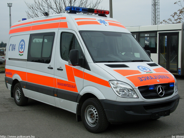 Mercedes Sprinter II 315 CDI, Országos Mentõszolgálat, fotó: dénes
Keywords: mentő mentőautó OMSZ magyar magyarország