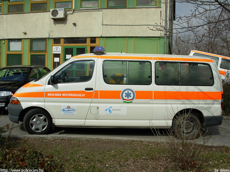 Toyota Hiace, Országos Mentõszolgálat, fotó: dénes
Keywords: mentő mentőautó OMSZ magyar magyarország HTY-511