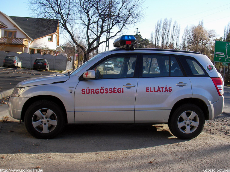 Suzuki Grand Vitara, orvosi ügyelet, Hazai Alapítvány, fotó: Gzozzo pictures
Keywords: mentő magyar Magyarország mentőautó KVE-569
