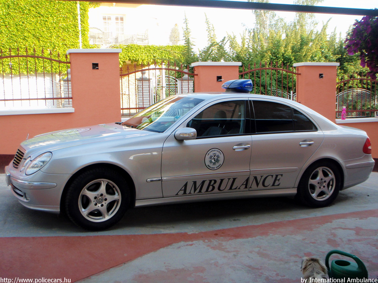 Mercedes-Benz E 200 Kompressor W211, International Ambulance, fotó: International Ambulance
Keywords: mentő magyar Magyarország mentőautó JDV-196