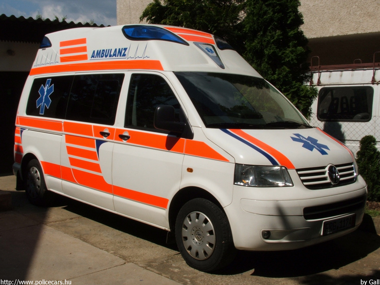 Volkswagen Transporter T5, Pécs, Galenus Mentõszolgálat, fotó: Gall
Keywords: mentő magyar magyarország mentőautó
