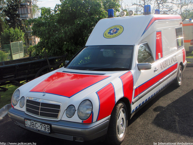Mercedes-Benz E Binz, International Ambulance, fotó: International Ambulance
Keywords: mentő magyar Magyarország mentőautó JBC-799