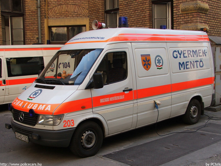 Mercedes Sprinter, Országos Mentõszolgálat, fotó: PChris
Keywords: mentő mentőautó OMSZ magyar magyarország gyermekmentő GHD-122