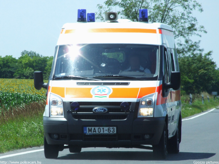 Ford Transit, Országos Mentõszolgálat, fotó: Gzozzo pictures
Keywords: mentő mentőautó OMSZ magyar magyarország MA01-63