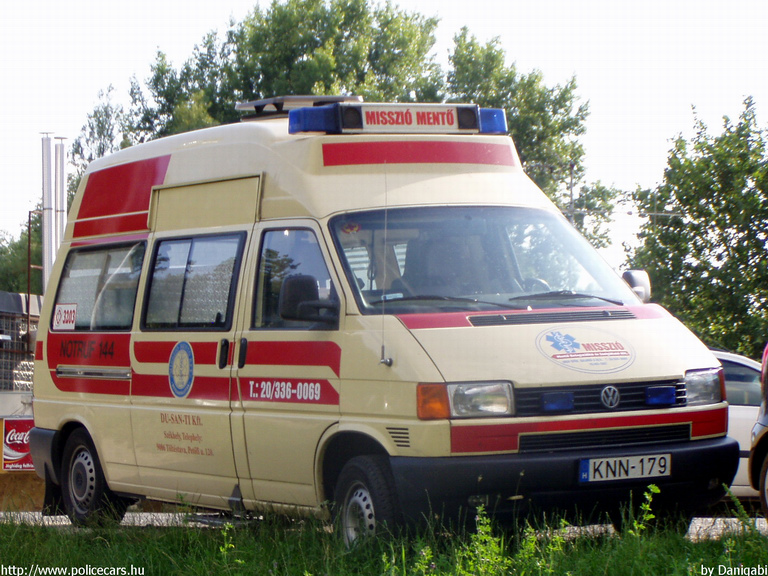 Volkswagen Transporter T4, Misszió Mentõ Betegszállító és Szolgáltató Kft., fotó: Danigabi
Keywords: mentő magyar Magyarország mentőautó KNN-179