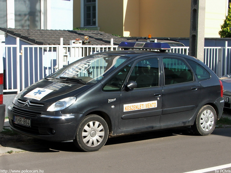 Citroen Xsara Picasso, Készenléti Mentõk Kft., fotó: PChris
Keywords: mentő magyar Magyarország mentőautó KHR-864