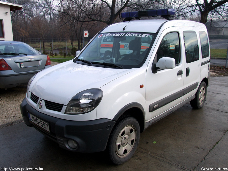 Renault Kangoo, Komárom, orvosi ügyelet, fotó: Gzozzo pictures
Keywords: mentő magyar Magyarország mentőautó JMG-597
