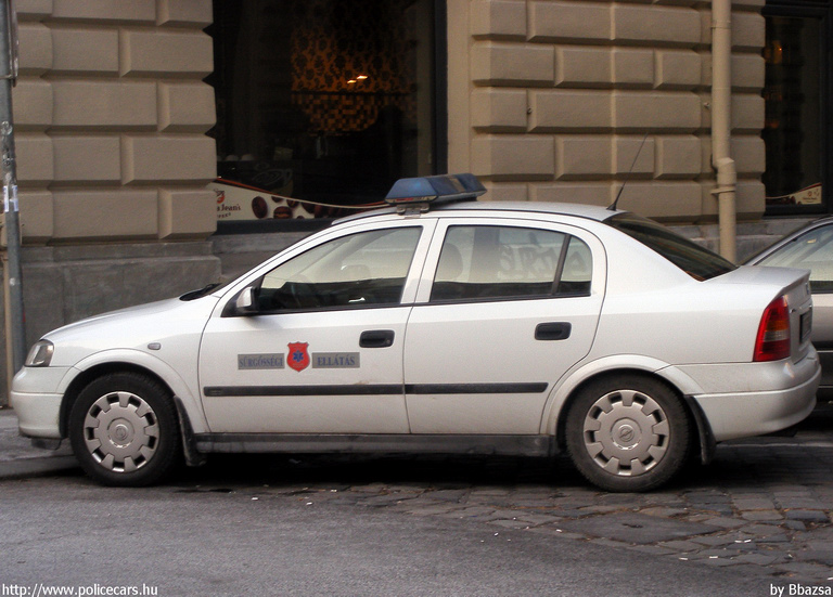 Opel Astra G, sürgõsségi ellátás, fotó: Bbazsa
Keywords: mentő magyar Magyarország mentőautó ILE-044