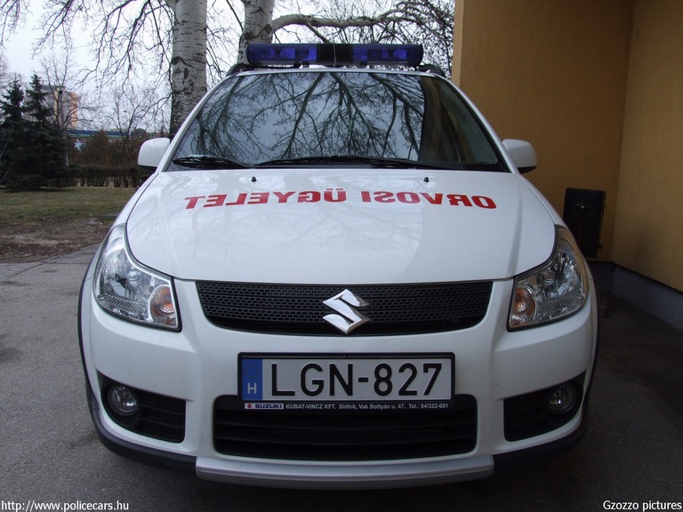 Suzuki SX4 4x4, Siófok, orvosi ügyelet, fotó: Gzozzo pictures
Keywords: mentő magyar Magyarország mentőautó LGN-827