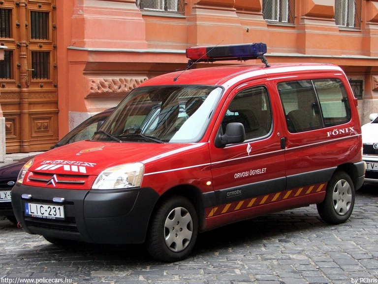 Citroen Berlingo, orvosi ügyelet, Budapest, Fõnix S.O.S. Zrt., fotó: PChris
Keywords: mentő mentőautó magyar Magyarország LIC-231