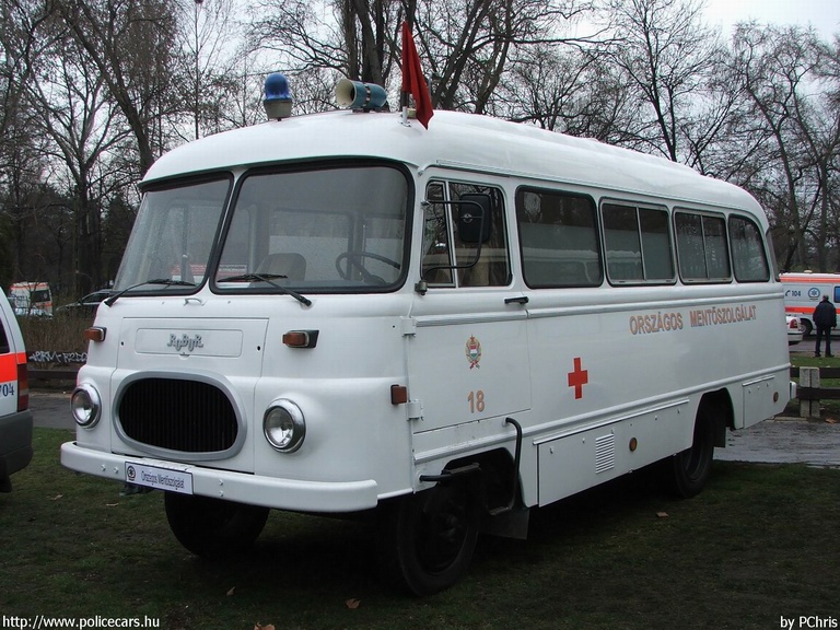 Robur, Országos Mentõszolgálat, fotó: PChris
Keywords: mentő mentőautó OMSZ magyar magyarország