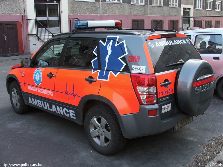 Suzuki Grand Vitara, D.K. Mentõszolgálat, Budapest, fotó: PChris
Keywords: mentő mentőautó magyar Magyarország LHZ-287