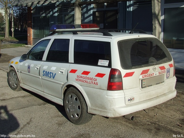 Opel Vectra, SMSV, vérszállítás, fotó: Sz.S.
Keywords: mentő mentőautó magyar Magyarország