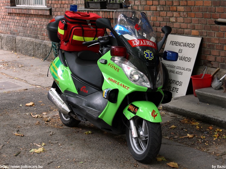 Aprilia Atlantic 250, Fõnix S.O.S. Zrt., fotó: Bazsi
Keywords: mentő magyar magyarország mentőmotor