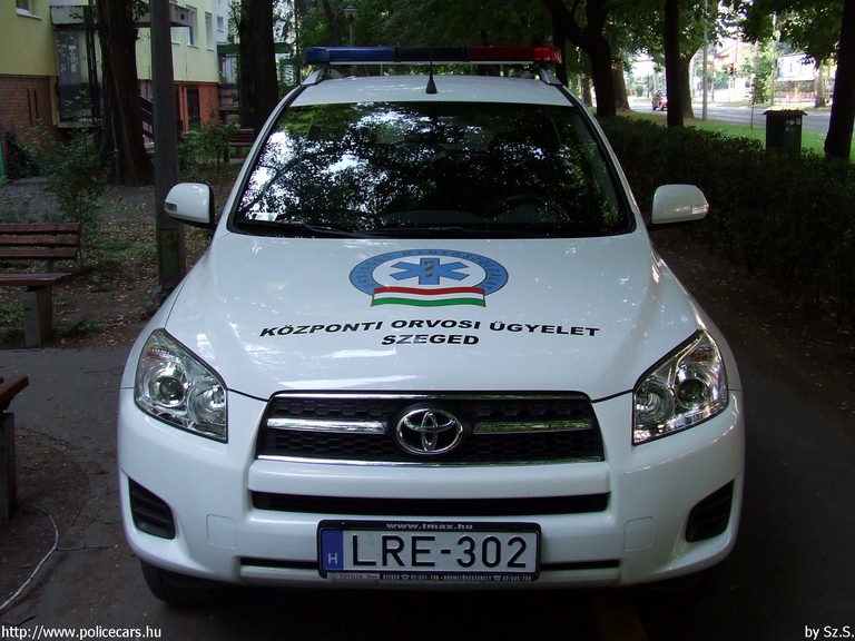 Toyota RAV4, Szeged, központi orvosi ügyelet, Országos Mentõszolgálat, fotó: Sz.S.
Keywords: OMSZ mentő mentőautó magyar Magyarország LRE-302