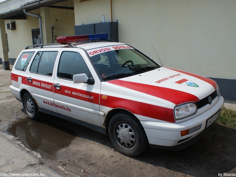 Volkswagen Golf III GL Variant, orvosi ügyelet, Delta Mentõszolgálat, fotó: Bbazsa
Keywords: mentő mentőautó magyar Magyarország HZJ-204