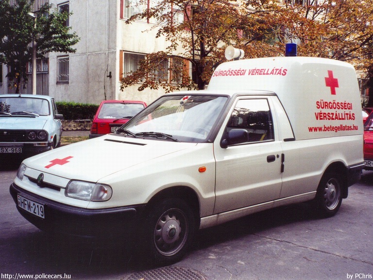 Skoda Felicia Pickup, vérszállítás, fotó: PChris
Keywords: mentő mentőautó magyar Magyarország HFM-219