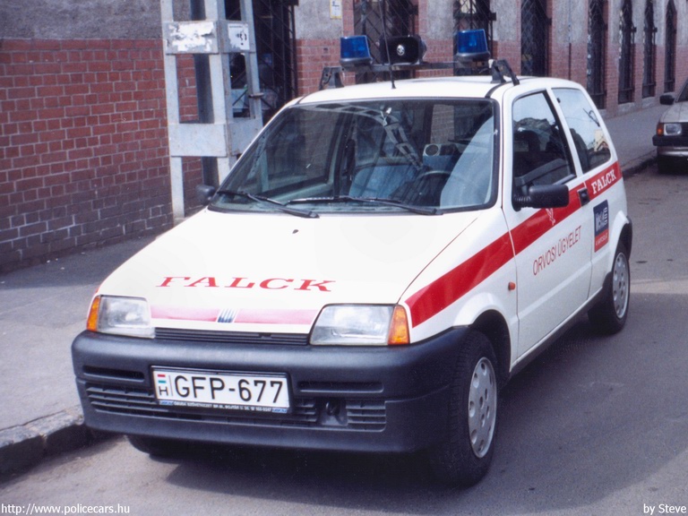 Fiat Cinquecento, orvosi ügyelet, Budapest, FALCK (Fõnix S.O.S. Zrt.), fotó: Steve
Keywords: mentő mentőautó magyar Magyarország GFP-677