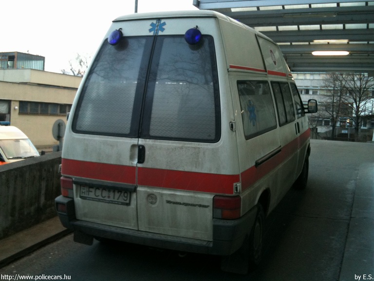 Volkswagen Transporter T4, Jósa András Oktatókórház Nyíregyháza, fotó: E.S.
Keywords: mentő mentőautó magyar Magyarország FCC-179