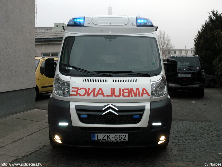 Citroen Jumper, Petz Aladár Megyei Oktató Kórház, Gyõr, fotó: Norbee
Keywords: mentő mentőautó magyar Magyarország LZK-662