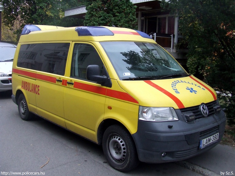 Volkswagen Transporter T5, betegszállítás, fotó: Sz.S.
Keywords: mentő mentőautó magyar Magyarország LAM-380