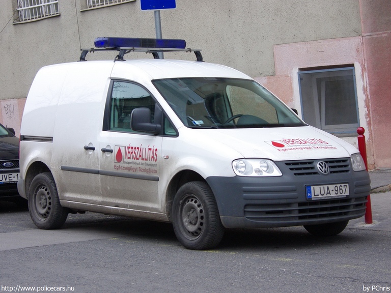 Volkswagen Caddy, vérszállítás, Budapest Fõváros II. kerületi Önkormányzat Egészségügyi Szolgálata, fotó: PChris
Keywords: mentő mentőautó magyar Magyarország LUA-967
