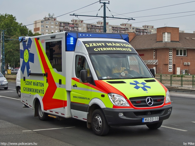  Mercedes-Benz Sprinter II 519 CDi, Budapest, Szent Márton Gyermekmentõ Szolgálat, fotó: Mike
Keywords: mentő magyar Magyarország mentőautó MA03-19