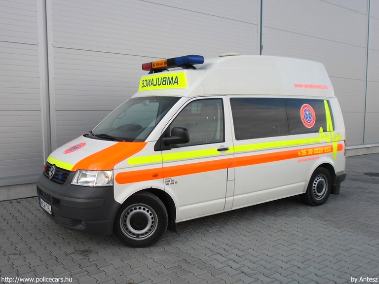 Volkswagen Transporter T5, Váradi Mentõszolgálat Kft., fotó: Antesz
Keywords: mentő magyar Magyarország mentőautó MCR-754