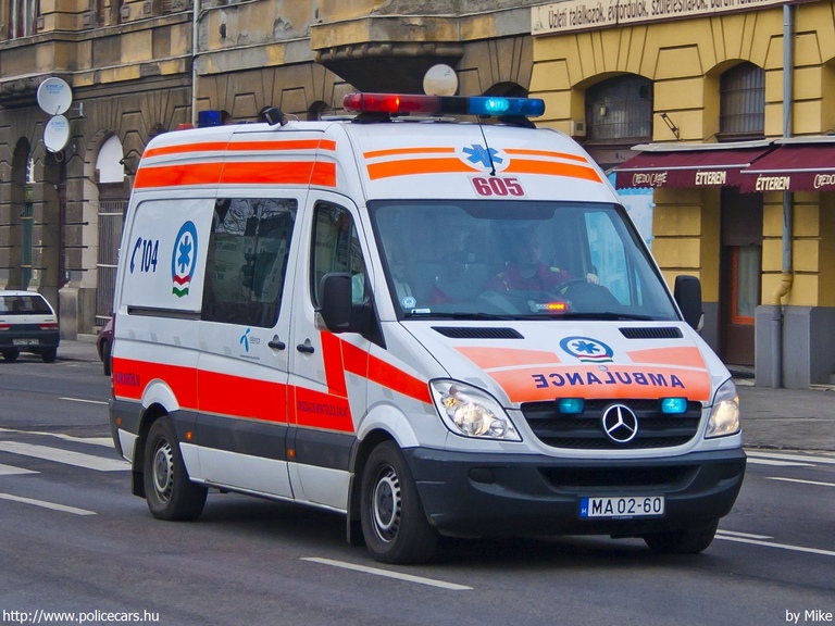 Mercedes Sprinter II, Országos Mentõszolgálat, Budapest, fotó: Mike
Keywords: mentő mentőautó magyar Magyarország OMSZ MA02-60