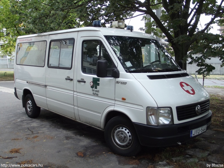 Volkswagen LT 35, Jahn Ferenc Dél-pesti Kórház, fotó: Bbazsa
Keywords: mentő magyar Magyarország mentőautó JIU-544