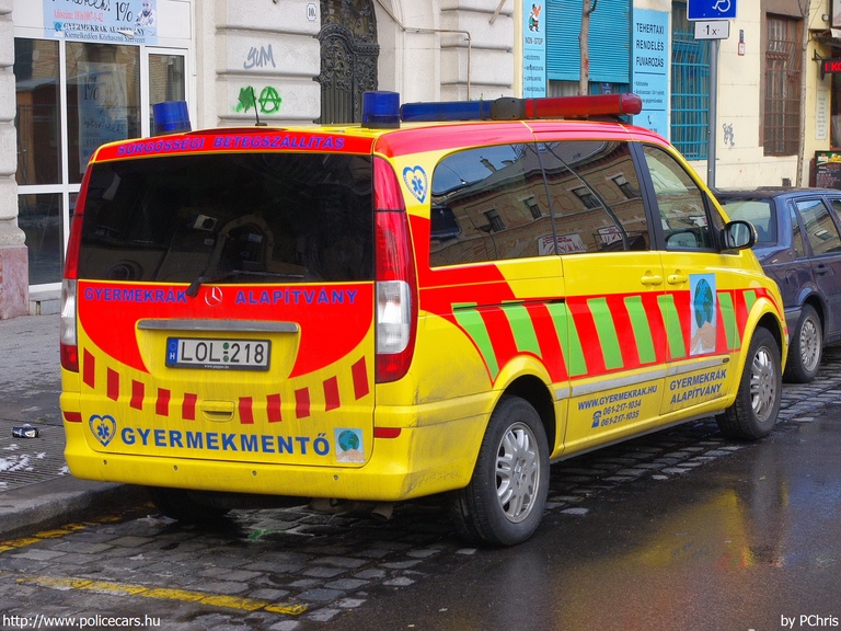 Mercedes-Benz Vito, Gyermekrák Alapítvány, fotó: PChris
Keywords: mentő magyar Magyarország mentőautó LOL-218