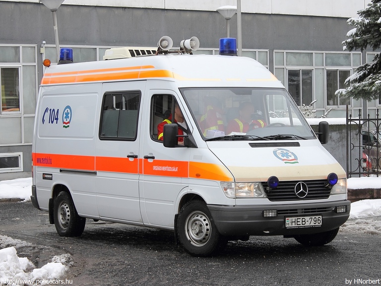 Mercedes-Benz Sprinter, Országos Mentõszolgálat, fotó: HNorbert
Keywords: mentő magyar Magyarország mentőautó OMSZ HEB-796