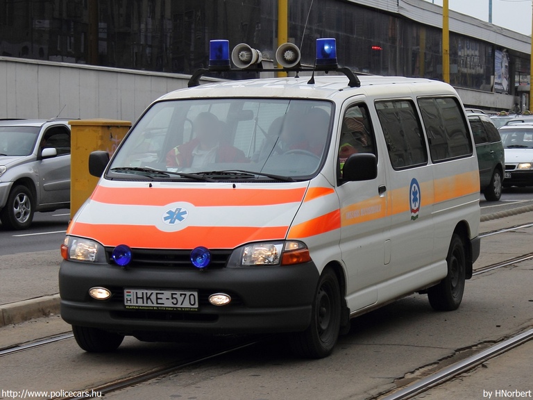 Toyota Hiace, Országos Mentõszolgálat, fotó: HNorbert
Keywords: mentő magyar Magyarország mentőautó OMSZ HKE-570
